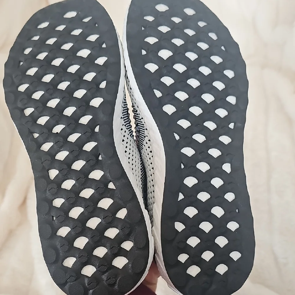 bernie mev. Black and White Vegan Sneakers